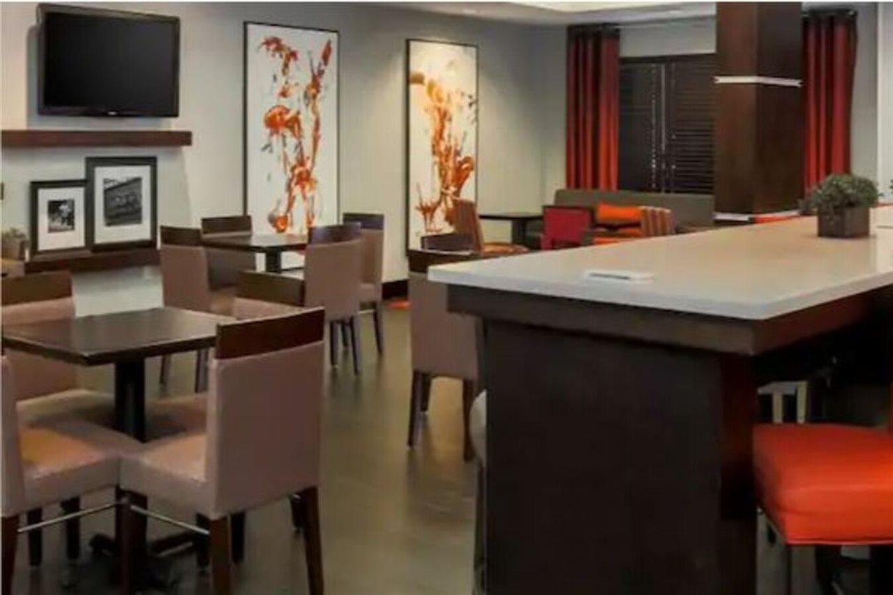 孟菲斯南风汉普顿酒店 外观 照片